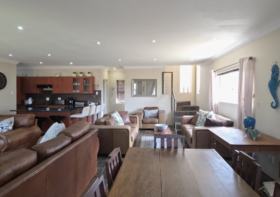 4 Bedroom Property for Sale in Noorsekloof Eastern Cape